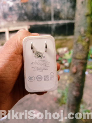ONE PIUS 65W PD FAST CHARGER